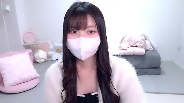 Snapshot of moka-neko chatting on November 14, 2025, 5:22 pm moka-neko online show from November 14, 2025, 5:22 pm