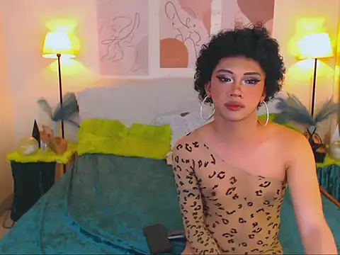 Snapshot of Alluring_Carmela chatting on December 1, 2025, 9:20 pm Alluring Carmela online show from December 1, 2025, 9:20 pm