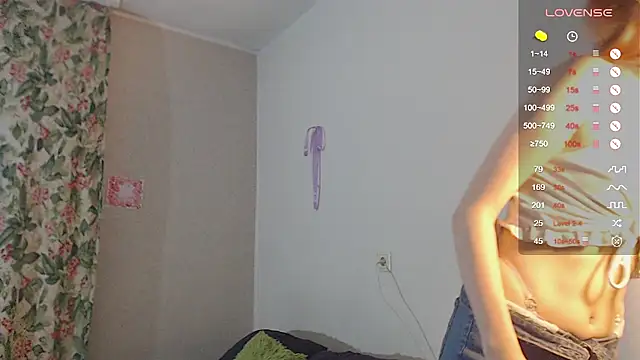 Snapshot of ohmycheryl chatting on October 18, 2025, 12:50 pm ohmycheryl online show from October 18, 2025, 12:50 pm