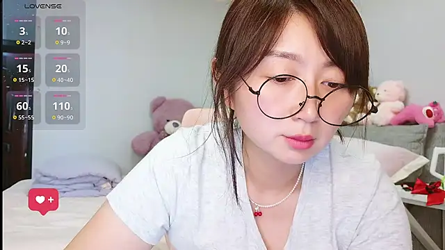 Snapshot of Diva_VVN chatting on May 7, 2026, 6:19 am Diva VVN online show from May 7, 2026, 6:19 am