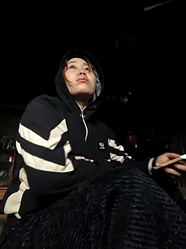 siki-00 online show from February 3, 2026, 2:53 am