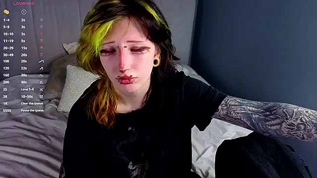 KandraCruser online show from November 21, 2025, 8:07 pm