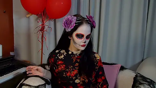 MollyMillsen online show from October 25, 2025, 6:13 pm