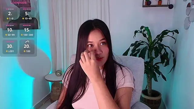 Snapshot of AlisxxnFx chatting on November 7, 2025, 3:17 am AlisxxnFx online show from November 7, 2025, 3:17 am