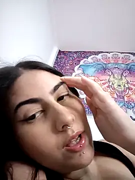 Snapshot of ApenasLys chatting on October 18, 2025, 9:15 pm ApenasLys online show from October 18, 2025, 9:15 pm