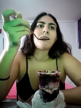 Snapshot of ApenasLys chatting on November 3, 2025, 11:15 pm ApenasLys online show from November 3, 2025, 11:15 pm