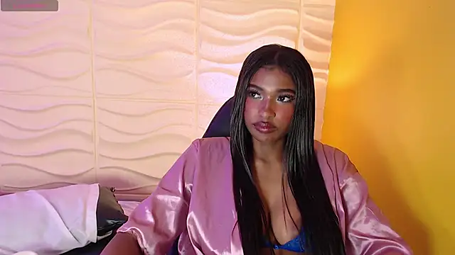 Snapshot of SophiaBloss chatting on November 28, 2025, 5:48 pm SophiaBloss online show from November 28, 2025, 5:48 pm