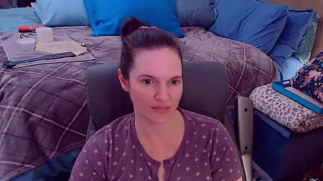 ninajaymes online show from October 17, 2025, 9:28 pm