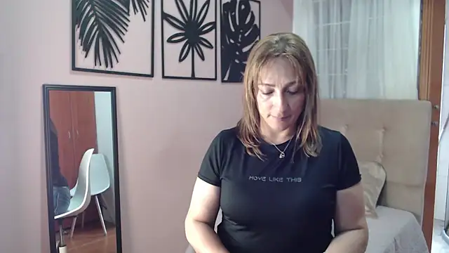 Snapshot of amara_rousse1 chatting on July 1, 2026, 12:51 pm amara rousse1 online show from July 1, 2026, 12:51 pm