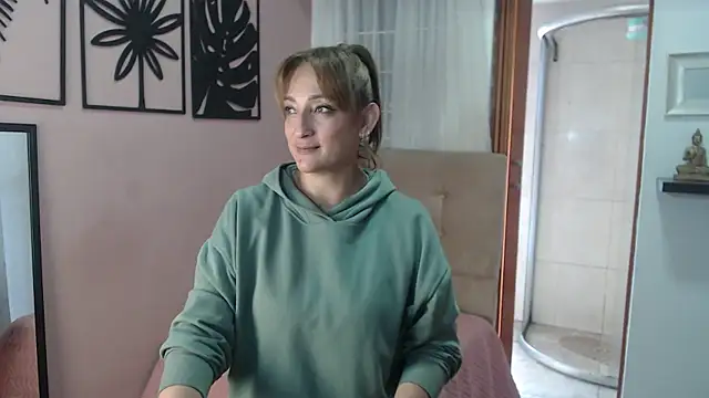 Snapshot of amara_rousse1 chatting on July 24, 2026, 1:20 pm amara rousse1 online show from July 24, 2026, 1:20 pm
