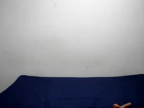 Snapshot of Littlebunny33 chatting on September 8, 2025, 5:45 pm Littlebunny33 online show from September 8, 2025, 5:45 pm