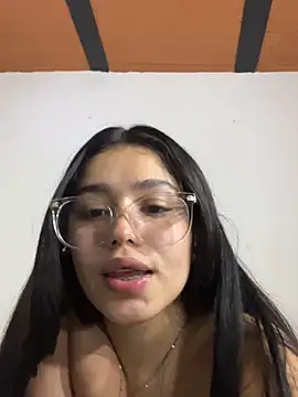 AvaScott  online show from November 18, 2025, 5:23 am