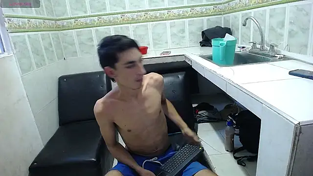 Snapshot of Golosa_hard_sex chatting on November 1, 2025, 10:01 pm Golosa hard sex online show from November 1, 2025, 10:01 pm