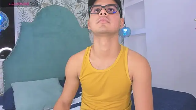 Snapshot of Tthiago_cruz chatting on October 14, 2025, 9:04 pm Tthiago cruz online show from October 14, 2025, 9:04 pm