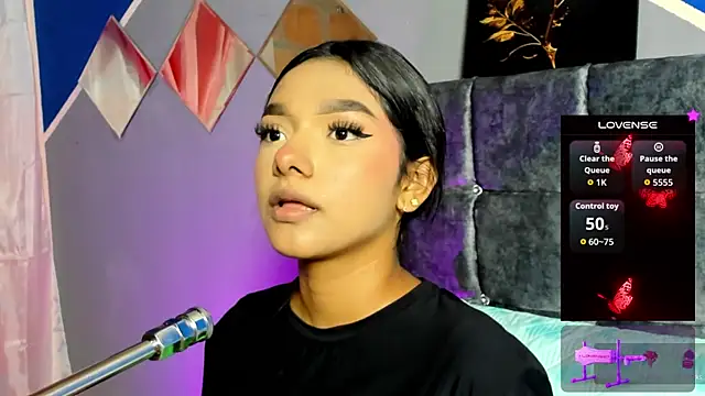 lau-hot online show from October 22, 2025, 7:35 pm