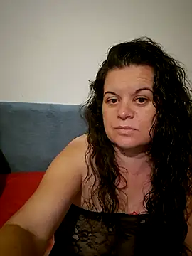 Snapshot of PerleRaree chatting on June 13, 2026, 8:07 pm PerleRaree online show from June 13, 2026, 8:07 pm