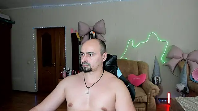 Snapshot of Gri_SH chatting on February 15, 2026, 12:36 pm Gri SH online show from February 15, 2026, 12:36 pm