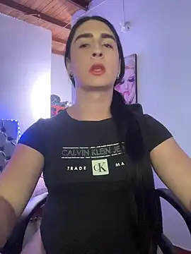 Snapshot of lola_diez chatting on May 27, 2026, 12:07 am lola diez online show from May 27, 2026, 12:07 am