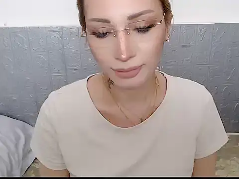 Snapshot of toni_0601 chatting on February 3, 2025, 6:24 am toni 0601 online show from February 3, 2025, 6:24 am