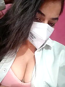 Snapshot of the_saavi chatting on December 4, 2025, 6:27 pm the saavi online show from December 4, 2025, 6:27 pm