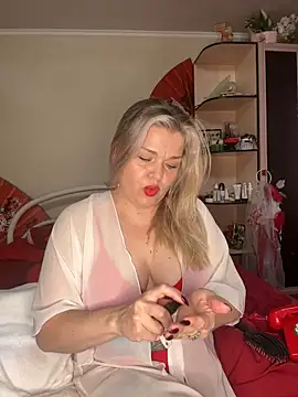 Nayvessa online show from November 14, 2025, 7:51 am