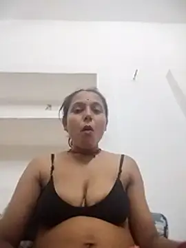 Snapshot of Sonam_shinde chatting on May 4, 2026, 6:26 pm Sonam shinde online show from May 4, 2026, 6:26 pm