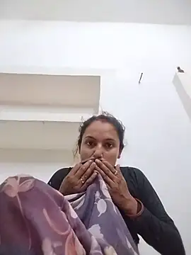 Snapshot of Sonam_shinde chatting on June 18, 2026, 8:13 pm Sonam shinde online show from June 18, 2026, 8:13 pm
