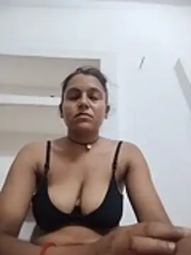 Snapshot of Sonam_shinde chatting on July 5, 2026, 9:11 pm Sonam shinde online show from July 5, 2026, 9:11 pm