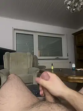 Snapshot of flamur_albania chatting on February 1, 2026, 6:06 pm flamur albania online show from February 1, 2026, 6:06 pm