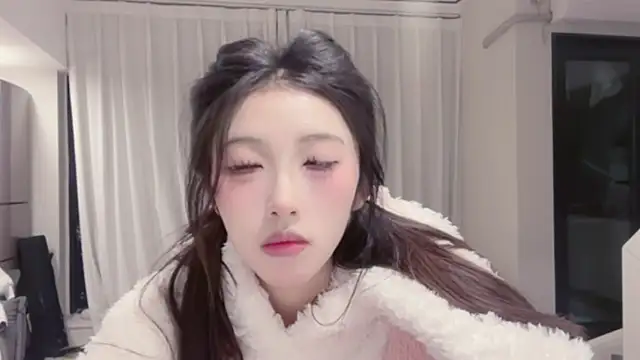 Snapshot of ZhaoZhao-ZM chatting on October 29, 2025, 1:13 pm ZhaoZhao-ZM online show from October 29, 2025, 1:13 pm