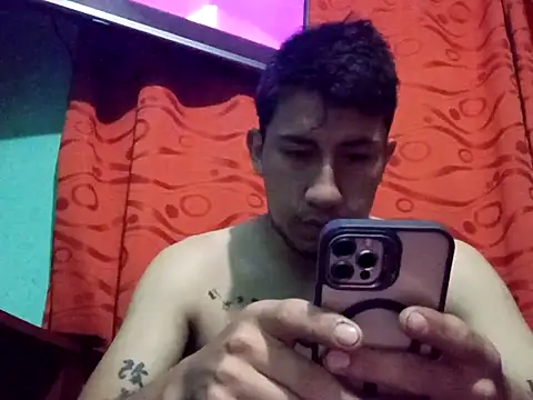 True Di online show from September 19, 2025, 1:07 am