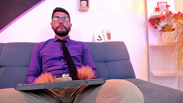 Snapshot of DanteWinter chatting on September 16, 2025, 4:13 am DanteWinter online show from September 16, 2025, 4:13 am