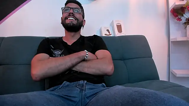 Snapshot of DanteWinter chatting on September 18, 2025, 4:36 am DanteWinter online show from September 18, 2025, 4:36 am