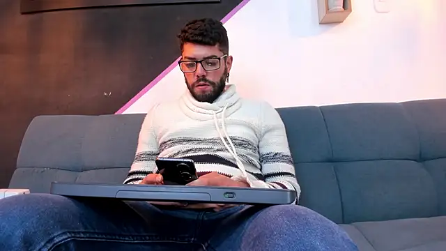 Snapshot of DanteWinter chatting on September 25, 2025, 3:32 am DanteWinter online show from September 25, 2025, 3:32 am