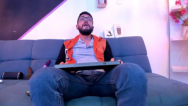 Snapshot of DanteWinter chatting on September 27, 2025, 3:55 am DanteWinter online show from September 27, 2025, 3:55 am