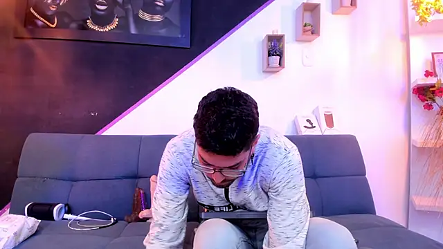 Snapshot of DanteWinter chatting on October 2, 2025, 3:35 am DanteWinter online show from October 2, 2025, 3:35 am