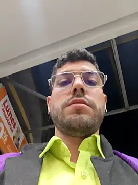 Snapshot of DanteWinter chatting on November 11, 2025, 2:44 am DanteWinter online show from November 11, 2025, 2:44 am