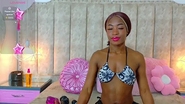 Snapshot of MadissonBonny_ chatting on October 2, 2025, 8:27 pm MadissonBonny online show from October 2, 2025, 8:27 pm