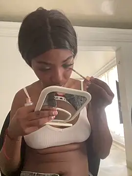 Snapshot of MarianRosse chatting on January 15, 2026, 4:44 pm MarianRosse online show from January 15, 2026, 4:44 pm