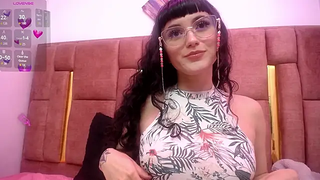 Snapshot of XBODTRIIPX chatting on September 10, 2025, 4:56 am XBODTRIIPX online show from September 10, 2025, 4:56 am