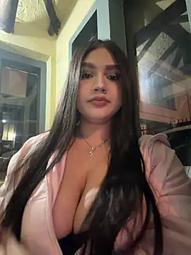 HilaryBlaze online show from April 29, 2026, 3:54 am