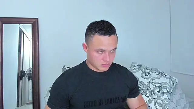 KingLevi01 online show from June 10, 2026, 12:44 am