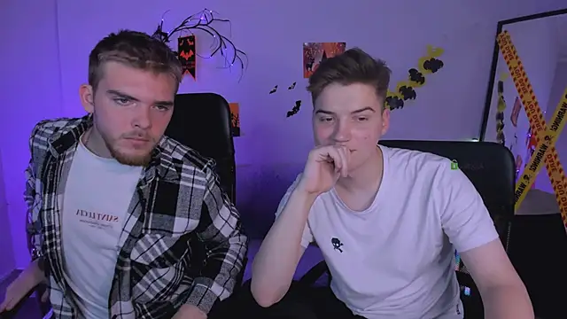 Snapshot of danny_cool chatting on November 2, 2025, 8:11 pm danny cool online show from November 2, 2025, 8:11 pm