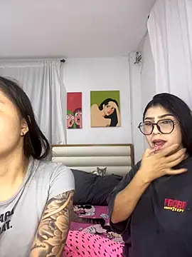 Snapshot of Sweet_and_Rous0 chatting on September 19, 2025, 2:57 am Sweet and Rous0 online show from September 19, 2025, 2:57 am