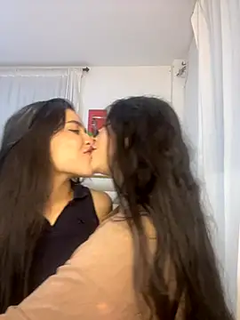 Sweet and Rous0 online show from September 27, 2025, 3:33 am