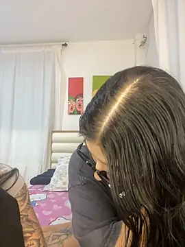 Snapshot of Sweet_and_Rous0 chatting on October 2, 2025, 4:19 am Sweet and Rous0 online show from October 2, 2025, 4:19 am