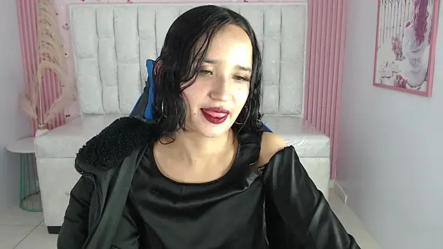 Snapshot of bella_vibess_s chatting on September 22, 2025, 8:22 pm bella vibess s online show from September 22, 2025, 8:22 pm