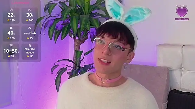 Snapshot of Breidyhard chatting on October 8, 2025, 3:48 am Breidyhard online show from October 8, 2025, 3:48 am