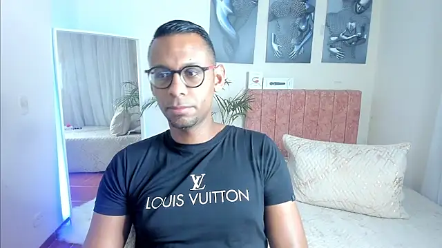 Snapshot of KingEdward_ chatting on September 21, 2025, 10:28 am KingEdward online show from September 21, 2025, 10:28 am