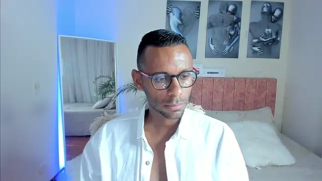 Snapshot of KingEdward_ chatting on October 3, 2025, 10:23 am KingEdward online show from October 3, 2025, 10:23 am